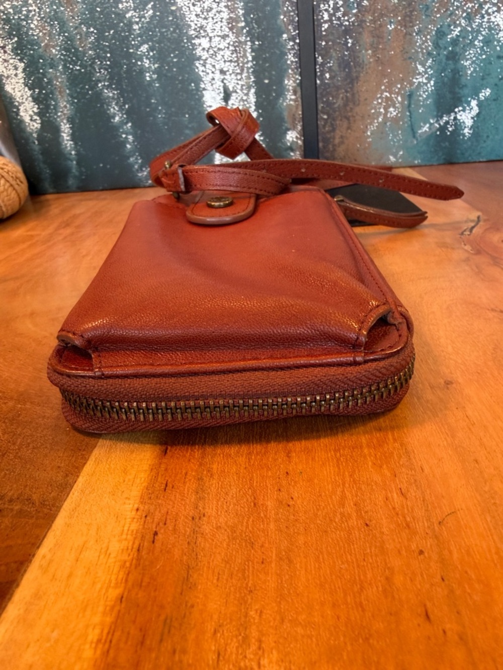 Timberland Minimalist Leather Phone Crossbody Wallet Brown Compact (GUC) - Picture 11 of 17